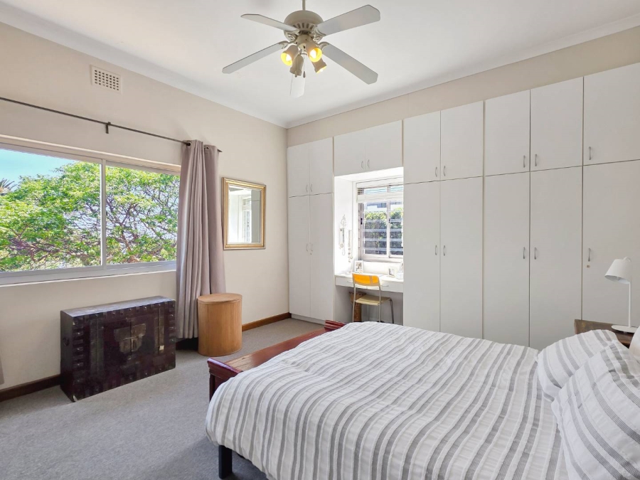 2 Bedroom Property for Sale in Vredehoek Western Cape